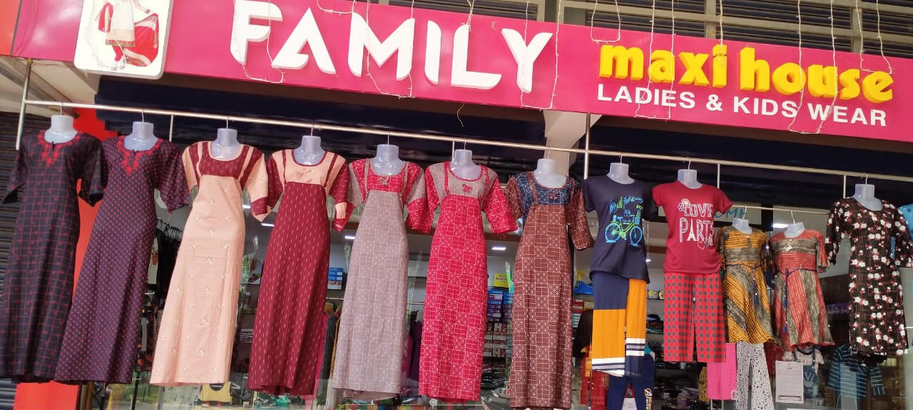 FAMILY  MAXI HOUSE ALATHIYUR